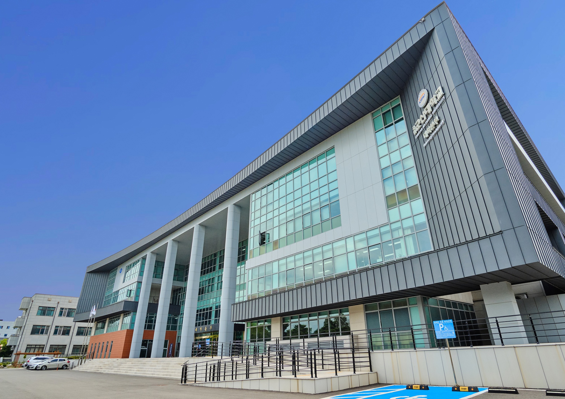 ĐẠI HỌC QUỐC GIA KUNSAN - KUNSAN NATIONAL UNIVERSITY (군산대학교): Trường đại học học phí thấp ở khu vực Tây Nam Hàn Quốc